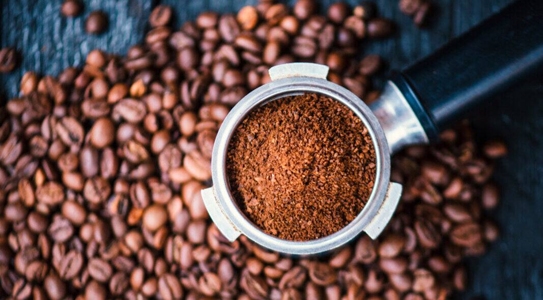 Připravte si espresso v pákovém kávovaru i doma