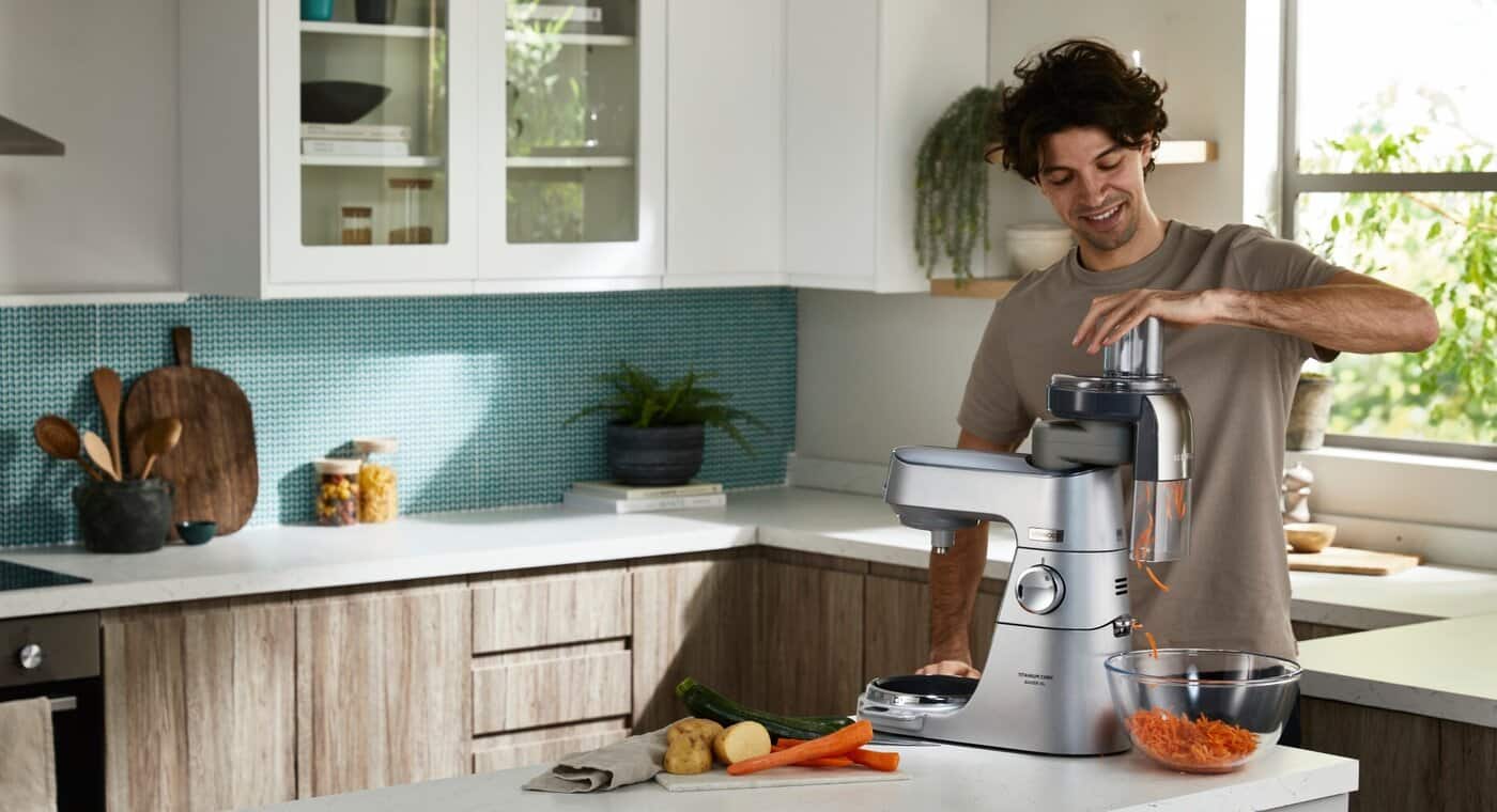 /medias/CONTINUOUS-SLICER-GRATER-AT340.jpg?context=bWFzdGVyfHJvb3R8MzI1MDgyfGltYWdlL2pwZWd8YURCbEwyZzVNUzgwTnpjMU5EQTNPRFk0TXpFMk5pOURUMDVVU1U1VlQxVlRYMU5NU1VORlVsOUhVa0ZVUlZKZlFWUXpOREF1YW5Cbnw4NWE2MjIzNDczZmFhY2U2ZjI2OGRmZGI5OWIzOTdiNzMxMTQxNGZiN2VlNWFiZDczNDdmOWVhZjcwNGYyM2Ey