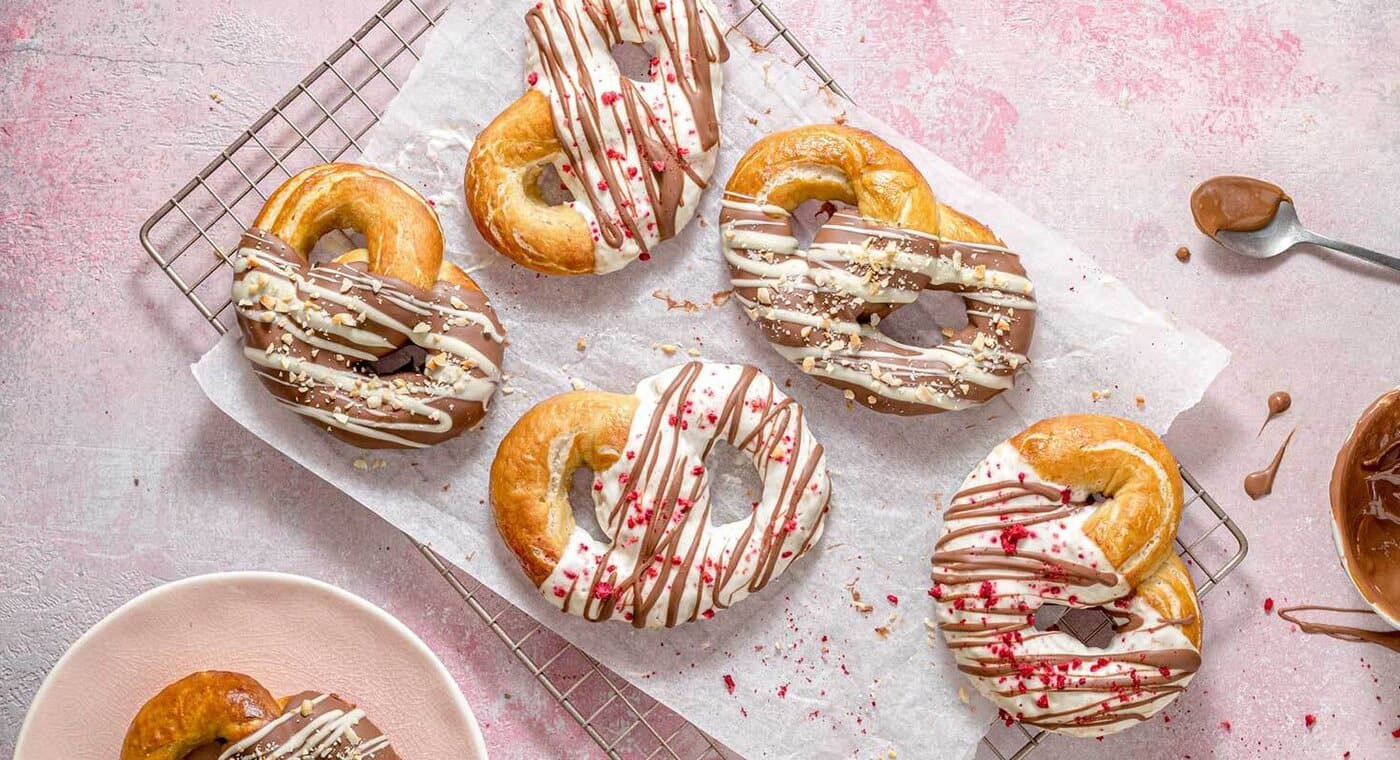 Decorated-Pretzels_1584x800.jpg