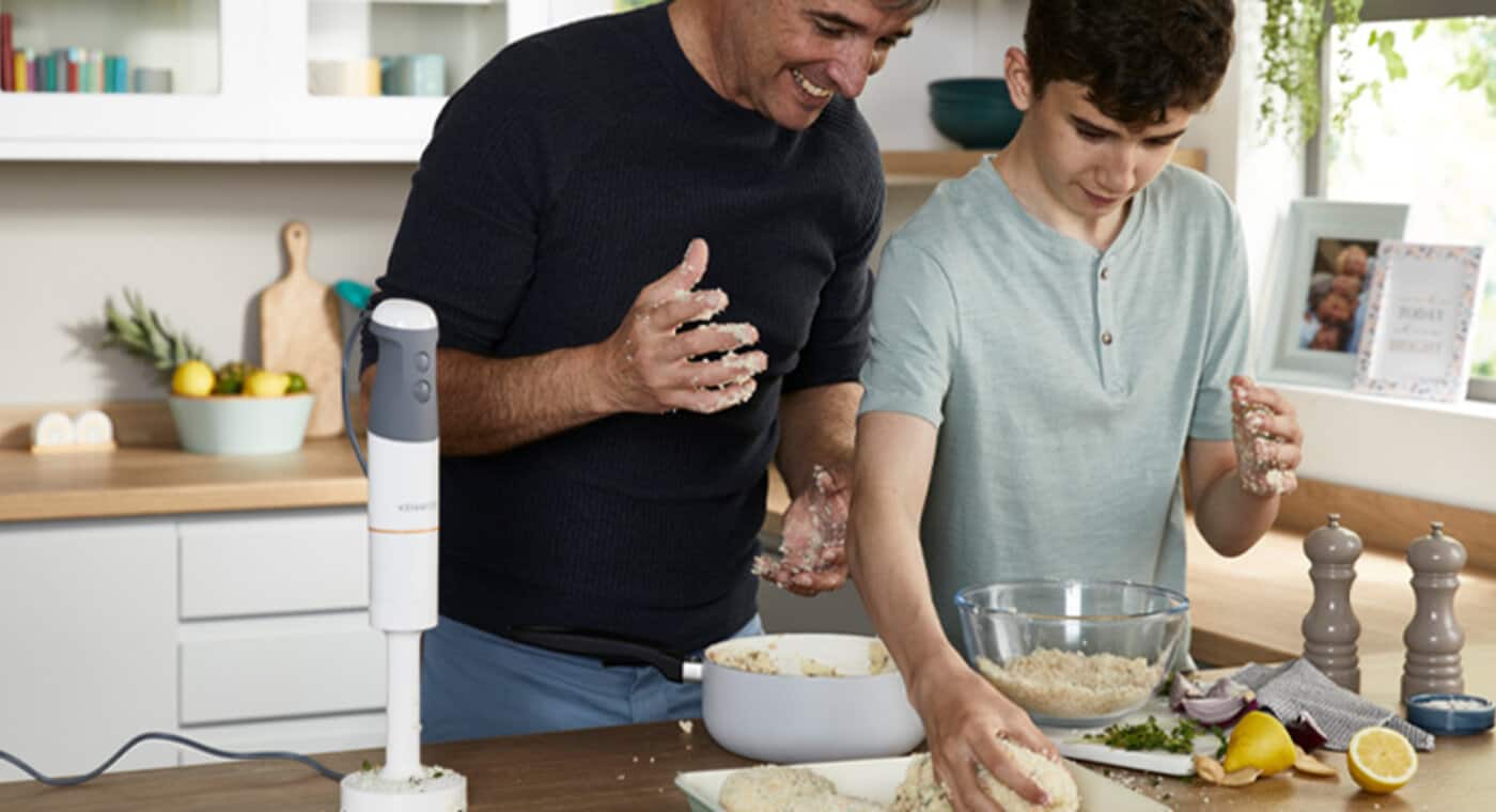 KW Article_Top tips for baking with kids_2.jpg