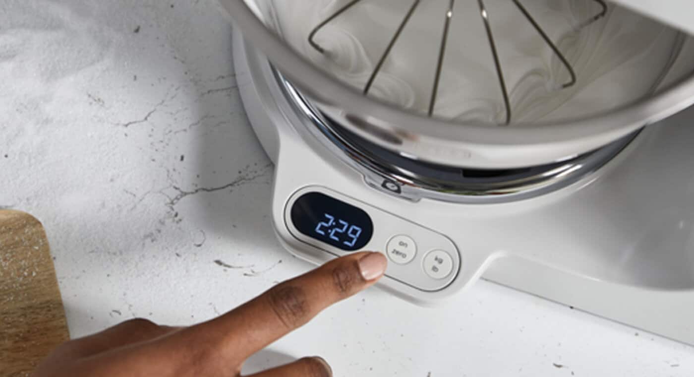 KW Article_5 things to consider stand mixer_Desktop_6.jpg