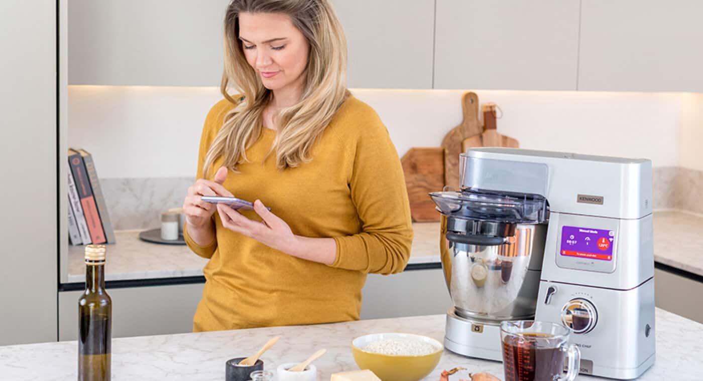 /medias/kenwood-dieta-LOW-FODMAP-tytulowa-onsite-997x500.jpg?context=bWFzdGVyfGltYWdlc3wzNTA2MjR8aW1hZ2UvanBlZ3xhREptTDJobFlTODJPRGMyT0RneU1UYzNNak14T0M5clpXNTNiMjlrTFdScFpYUmhMVXhQVnlBdFJrOUVUVUZRTFhSNWRIVnNiM2RoTFc5dWMybDBaUzA1T1RkNE5UQXdMbXB3Wnd8YzkzY2YxN2UxOWRkOWM3NDQzMWY2MDRhN2UzNmU5ZWVlMWMxM2NiODQyNzUxOTNiMGVkNGUzN2JlMzY1MGUzMw