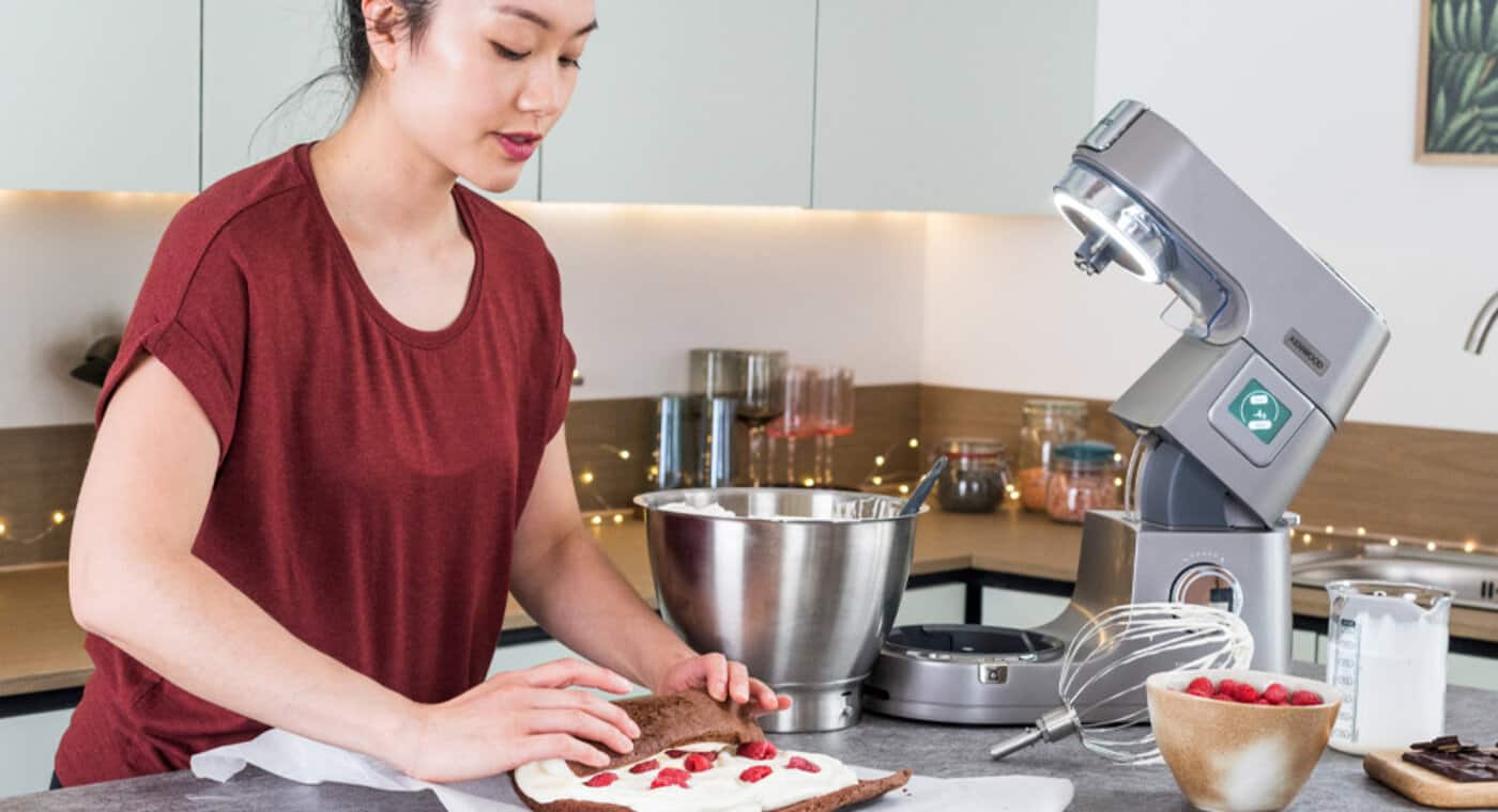 /medias/KW-Article-Christmas-Baking-recipes-1.jpg?context=bWFzdGVyfHJvb3R8MjQ4NzIxfGltYWdlL2pwZWd8YURGaEwyaGpNeTh4TXpjMk1qWTBNamt3TXpBM01DOUxWeUJCY25ScFkyeGxYME5vY21semRHMWhjeUJDWVd0cGJtY2djbVZqYVhCbGN5QmZNUzVxY0djfGQyYTBiMWVmMzQ5MjExZTcwMjQxNGRiNjI1NjI1MWUxN2NhN2QwYWU3NTM1OWZkNTE3Y2YxNGYxZjM4MGUwZjk