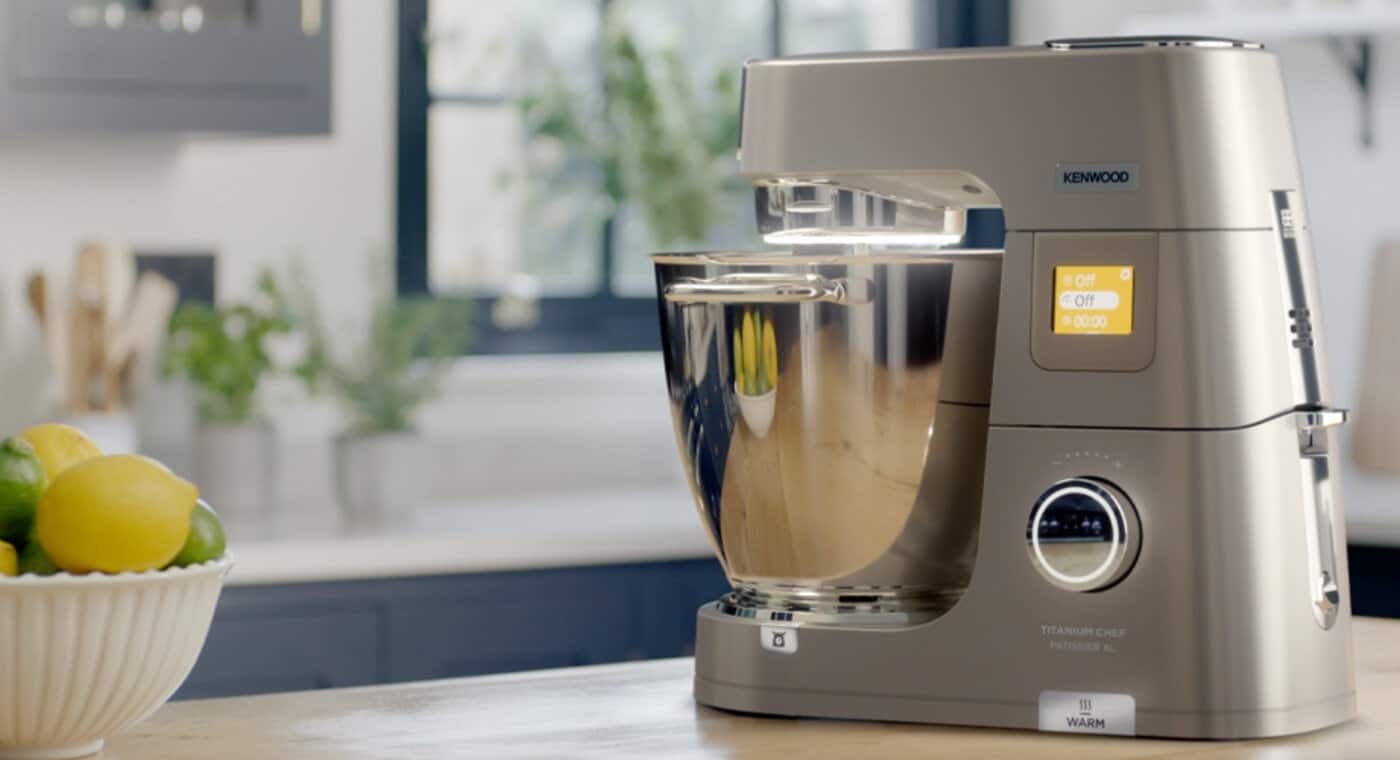 /medias/KW-Article-A-guide-to-stand-mixers-AUS-1.jpg?context=bWFzdGVyfHJvb3R8MTU4OTY3fGltYWdlL2pwZWd8YURVM0wyZ3lOUzh4TkRBMk1qZ3lPRGt4TWpZM01DOUxWeUJCY25ScFkyeGxYMEVnWjNWcFpHVWdkRzhnYzNSaGJtUWdiV2w0WlhKelgwRlZVMTh4TG1wd1p3fGJhMGE5ZGQwNWFiNWEyNzI0MzY3ZWM4ZTNjN2U4NWYzNjBmN2M4ZTJjOGRhNDU5ODIyOThlNTM0NGRlYmNjMDQ