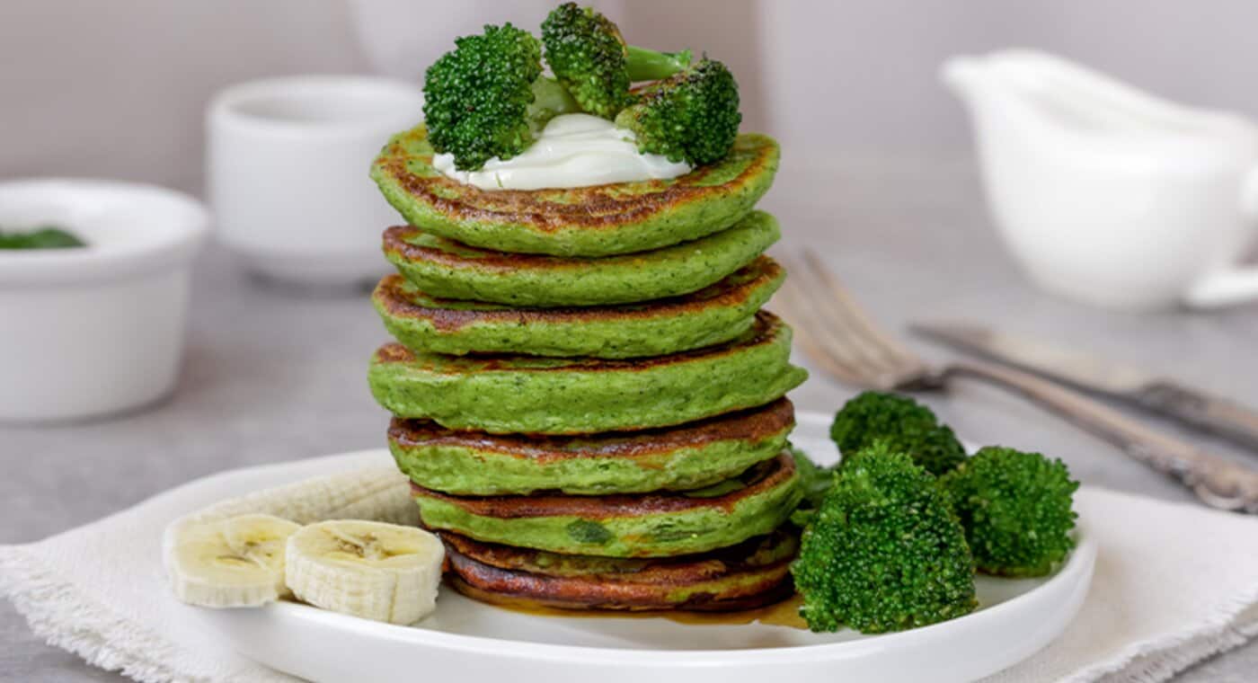 Placki warzywne z brokułów i banana - zdjęcie.