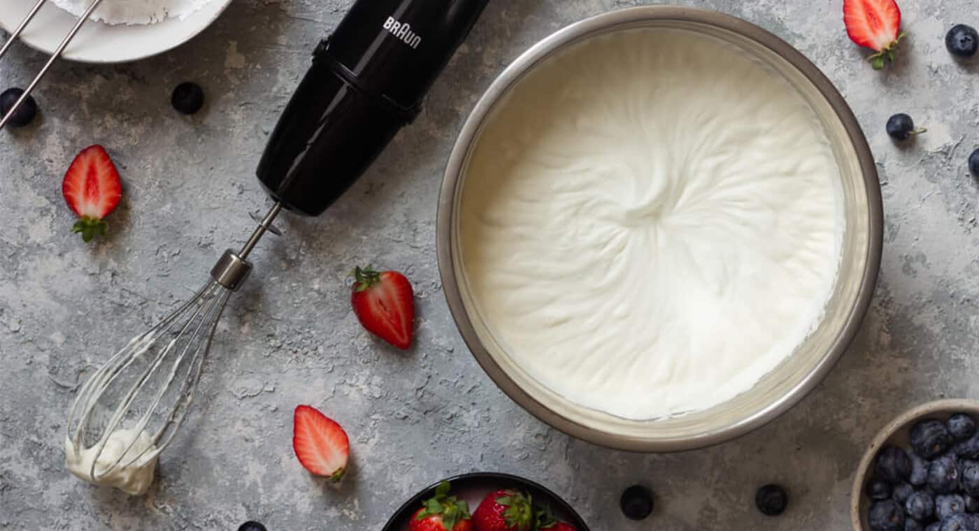 Jak zrobić bitą śmietanę?