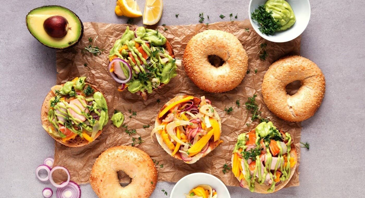 en_ADP-ImgB_breakfast-types_gourmet-type_recipe01_bagel-salmon-1440x810_SM.png