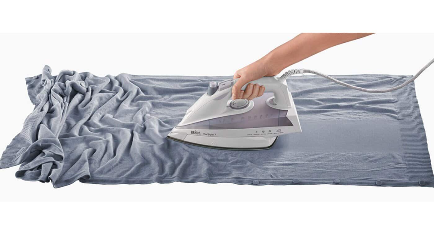 en_PSP-ImB_braun_steam-iron_texstyle-7_easyefficienteffortless_1440_SM.png