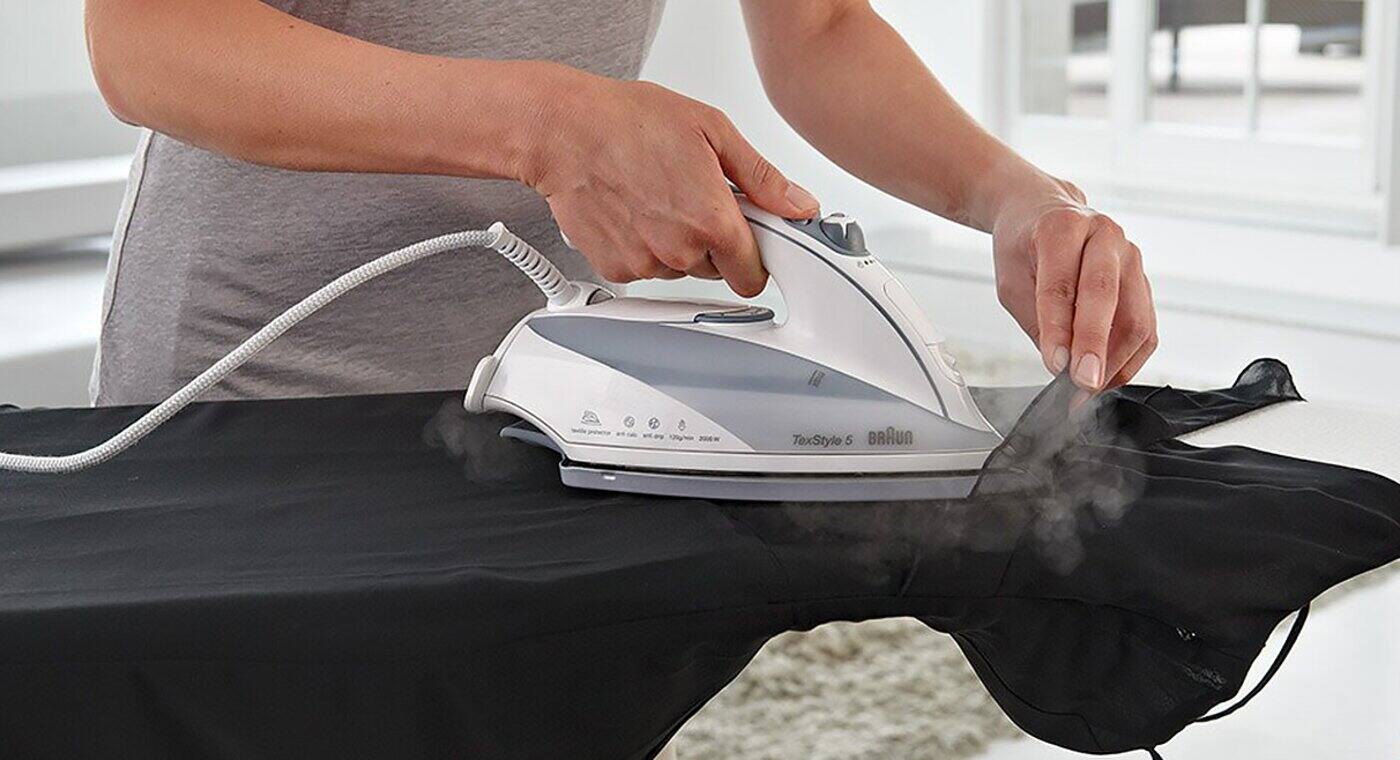 en_ADP-ImgB_braun_garment-care-the-perfect-ironing-job-03-ironing_SM.png