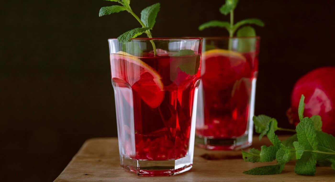 en_ADP-ImB_breakfast-family-type-recipe02_pomegranate-iced-tea_1440x810_SM.png