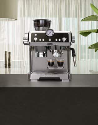 반자동 커피머신