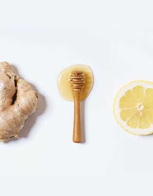 Smoothie immunitaire miel, citron et gingembre