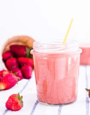 Smoothie fruits rouges banane