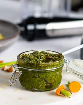 Pesto vert de carottes