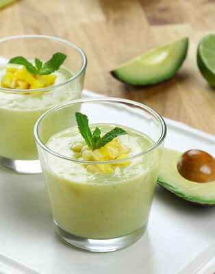 Avocado mango smoothie
