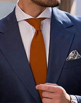 Dowiedz się, jak krok po kroku wyprasować garnitur, marynarkę i spodnie w kant.