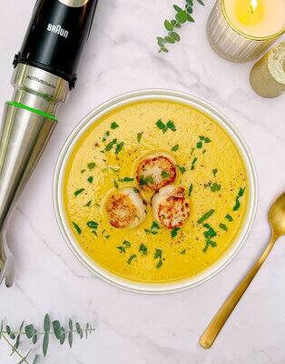 Crema de marisco con vieiras