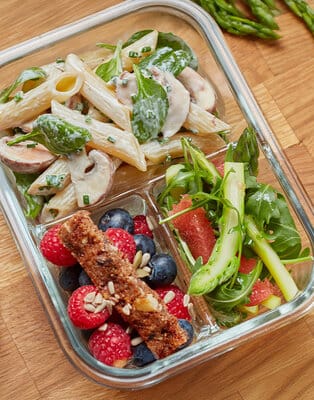 Creamy mushroom pasta with baby spinach & herbs