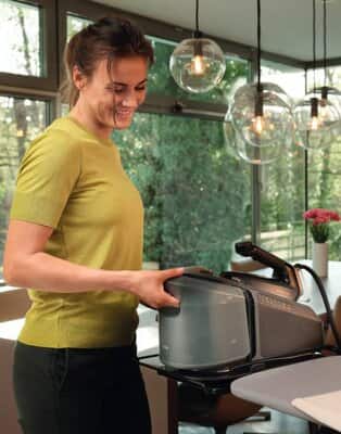 Come lavare e stirare i capi in poliestere