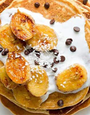 Dowiedz się, jak zrobić idealne naleśniki. Sprawdź, jak przygotować ciasto naleśnikowe krok po kroku i jak usmażyć naleśniki.