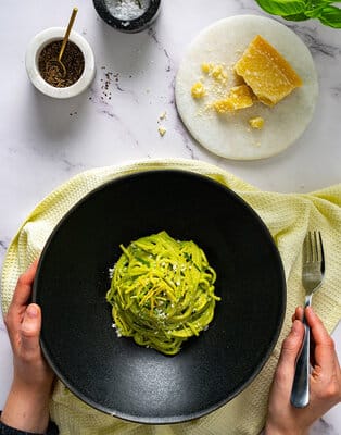 Knoflook-parmezaan citroen spaghetti