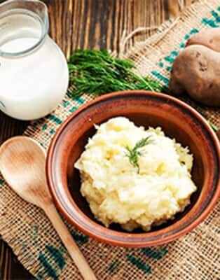 Myślisz, że purée to banalna potrawa? Dowiedz się, jak je zrobić i z czym łączyć. Odkryj nieoczywiste pomysły na purée.