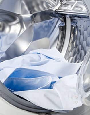 Efekty prasowania nie zależą wyłącznie od Ciebie i jakości żelazka parowego. Możesz ułatwić sobie to zadanie, dzięki kilku prostym czynnościom, wykonanym przed prasowaniem.