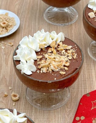 Mousse de chocolate con avellanas
