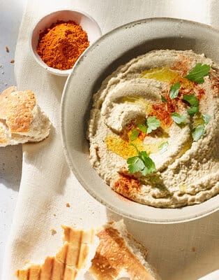 Croutons und Baba Ghanoush