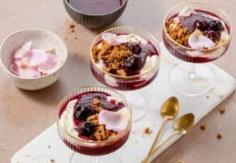 Mousse à la rose et à la cerise