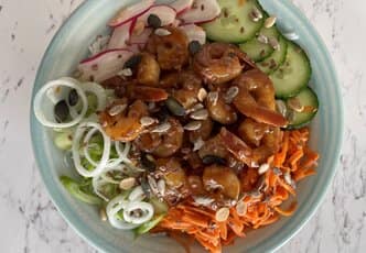 Poké bowl aux crevettes