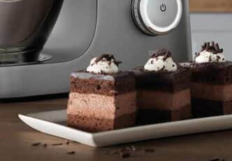 Rigo Jancsi (Hungarian Chocolate Cake)