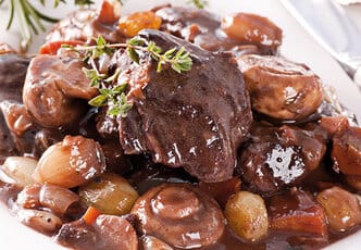 Bœuf au vin rouge et aux légumes