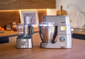 Küchenmaschinen und Kompakt-Küchenmaschinen: Ein Vergleich der beiden Geräte.
