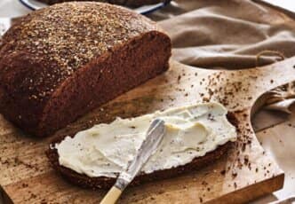 Pumpernickel (pain au seigle d'origine germanique)
