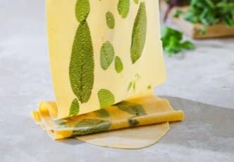 Feuilles de pâtes fraîches au basilic