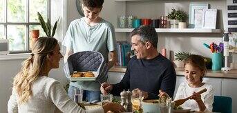 /medias/222579-HMB40-Triblade-XL-Pur-e-and-Masher-Fishcakes-1994x1000.jpg?context=bWFzdGVyfHJvb3R8MzEwMDMwfGltYWdlL2pwZWd8YUdJM0wyZzNNQzh4TmpFeU5USTJNakk1T1RFMk5pOHlNakkxTnpsZlNFMUNOREJmVkhKcFlteGhaR1V0V0V4ZlVIVnl3NmxsTFdGdVpDMU5ZWE5vWlhKZlJtbHphR05oYTJWelh6RTVPVFI0TVRBd01DNXFjR2N8NGFlZDcyOGY5ZjViNzNlMGY0Yjc4MTIyNWYwNDIxZWNhZTNiM2VmYjkyYzFkYzM3NzkzM2FiNDc4MTk5MTBhZQ