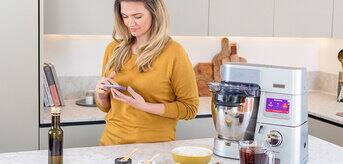 /medias/kenwood-dieta-LOW-FODMAP-tytulowa-onsite-997x500.jpg?context=bWFzdGVyfGltYWdlc3wzNTA2MjR8aW1hZ2UvanBlZ3xhREptTDJobFlTODJPRGMyT0RneU1UYzNNak14T0M5clpXNTNiMjlrTFdScFpYUmhMVXhQVnlBdFJrOUVUVUZRTFhSNWRIVnNiM2RoTFc5dWMybDBaUzA1T1RkNE5UQXdMbXB3Wnd8YzkzY2YxN2UxOWRkOWM3NDQzMWY2MDRhN2UzNmU5ZWVlMWMxM2NiODQyNzUxOTNiMGVkNGUzN2JlMzY1MGUzMw