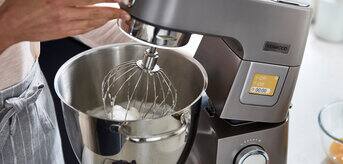 Guide to Hand Mixers Stand Mixers Image 4.jpg