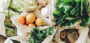 /medias/1994x1000shutterstock-1173559525.jpg?context=bWFzdGVyfHJvb3R8MjcxNTc2fGltYWdlL2pwZWd8YUdZd0wyZ3lPUzh5T0RZMU5ESTNNRFUwTlRrMU1DOHhPVGswZURFd01EQnphSFYwZEdWeWMzUnZZMnRmTVRFM016VTFPVFV5TlM1cWNHY3w1NjRmZTIwZTNmNjhmNTI4ZGIwNGE2ZGVkMjJlZTU1NDU2ZDVhMjc2ZDJiNWU2NGQ1Mjc4MzY1Nzg5YmZiZDI3