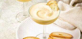 /medias/kenwood-domowy-kogel-mogel-tytulowa-997x500.png?context=bWFzdGVyfGltYWdlc3w1MzMwNDd8aW1hZ2UvcG5nfGFHVXlMMmhoTlM4MU1EazRPRFl6TmpJd09URTRNaTlyWlc1M2IyOWtMV1J2Ylc5M2VTMXJiMmRsYkMxdGIyZGxiQzEwZVhSMWJHOTNZUzA1T1RkNE5UQXdMbkJ1Wnd8NWQ5MWVhNjJhZDBlYzFhZjZkMWVhMDdkNmJkMDIyZjE4NWE4NjMyYmNiZDY1OTQ3Zjc3NDAzMGE1NmNjODBjZg