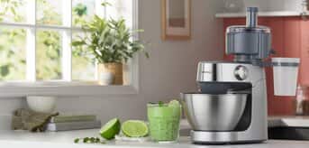 /medias/kenwood-zdrowe-koktajle-tytulowa-997x500.png?context=bWFzdGVyfGltYWdlc3w0NzE1MTF8aW1hZ2UvcG5nfGFHUTVMMmd6TUM4MU1EazRPRFkwTVRreE1EZ3hOQzlyWlc1M2IyOWtMWHBrY205M1pTMXJiMnQwWVdwc1pTMTBlWFIxYkc5M1lTMDVPVGQ0TlRBd0xuQnVad3wyNjRjODg4ZWEyOTI2OTliN2EwNzE3YzQ0ZDZiZDQ1YTM1Y2ZkOTg3Y2IxOWI2MDZlOWJmMmZlMmZiYWRiZjJj