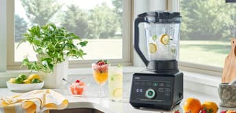 Braun PowerBlend 9X Hand blender in use