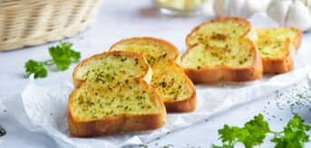 Grzanki czosnkowe - tytułowa.