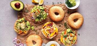 en_ADP-ImgB_breakfast-types_gourmet-type_recipe01_bagel-salmon-1440x810_SM.png