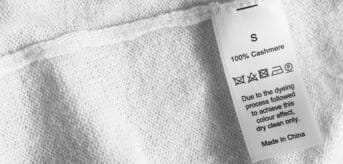 Ubranie z metką 100% kaszmir i instrukcją prania