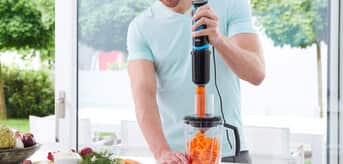 Braun MultiQuick 5 Vario Fit Hand Blender in use