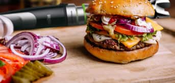 Pyszny burger z domowym sosem