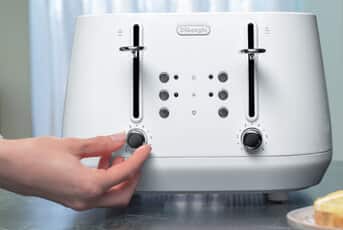 4-slice toaster