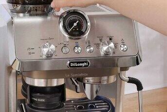 Integrated, adjustable grinder